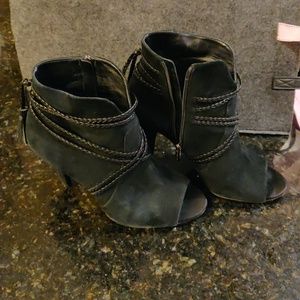 Vincent Camuto Heels